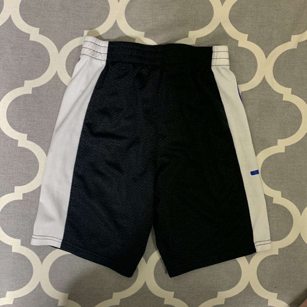 Champion boys basketball shorts size medium black and white - Picture 4 of 4